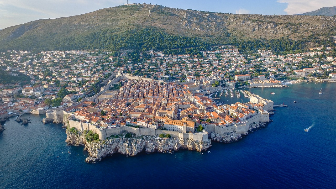 Road trip in Croatia Itinerary – Beaches, Bears, Game of Thrones and more!