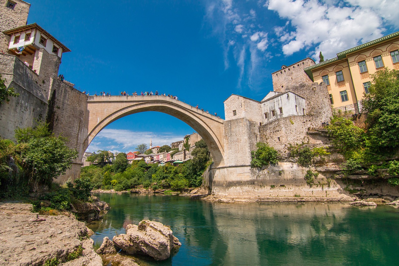 Road trip Bosnia & Herzegovina – Mostar, Blagaj Tekke & The Kravica Waterfalls